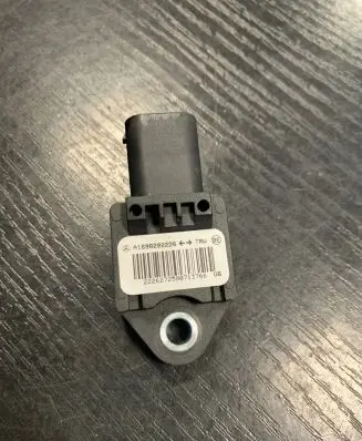 Mercedes-Benz A W169 Airbag deployment crash/impact sensor A1698202226