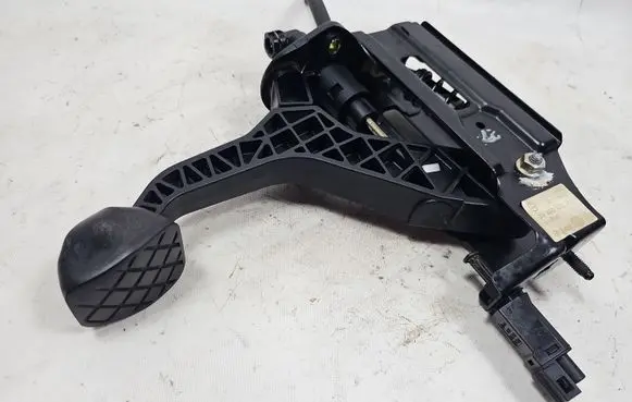 Audi A3 S3 8L Clutch pedal 1J1721059AE