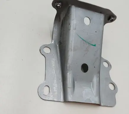 Nissan Leaf II (ZE1) Rear bumper support beam 