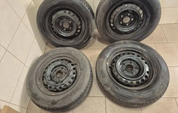 Hyundai i30 R15 steel rim 52910G4000