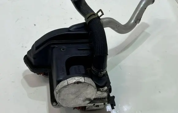 Audi A8 S8 D4 4H Breather hose/pipe 079103542E | 646484613079975078569