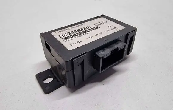 Audi A6 S6 C5 4B Alarm control unit/module 4D0951173D