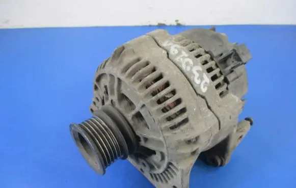 Volkswagen Polo III 6N 6N2 6NF Generator/alternator 028903025H