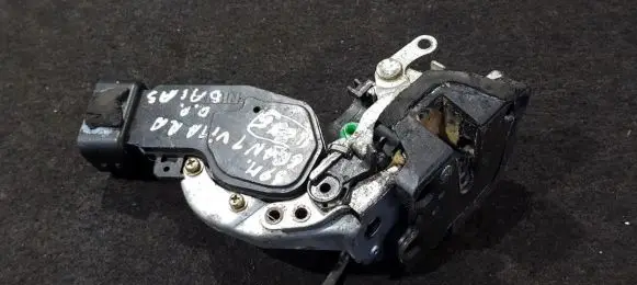 Suzuki Grand Vitara I Rear door lock