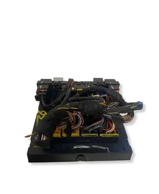 Volkswagen Golf V Comfort/convenience module 3C8937049D 01058624 F005V00744