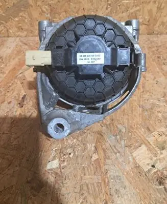 Audi Q7 4M Engine mount vacuum valve 782215147919