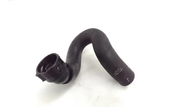 Toyota Avensis T270 Engine coolant pipe/hose 165720X020B