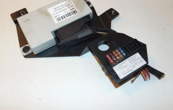 Mercedes-Benz E W210 Alarm control unit/module A2108207026