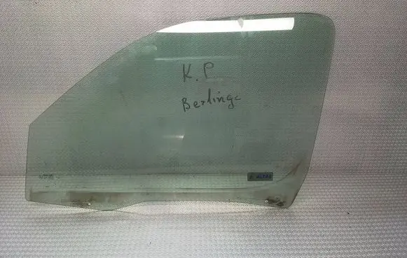 Citroen Berlingo Front door window glass four-door 