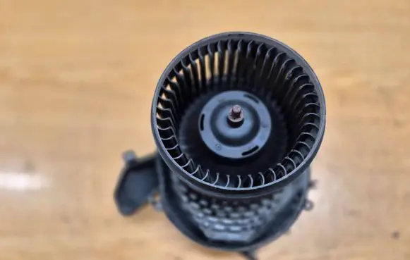 Hyundai Sonata Heater fan/blower LHD28417 LHD86557