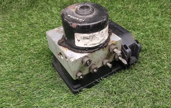 Ford Focus ABS Pump 10092501003 5WK84030
