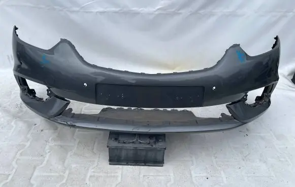 Opel Zafira C Front bumper 39079783