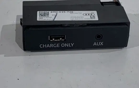 Audi A4 S4 B9 USB socket connector 4M0035726