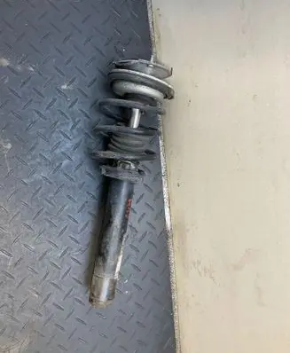 BMW 5 E60 E61 Front shock absorber with coil spring 6786518 105413