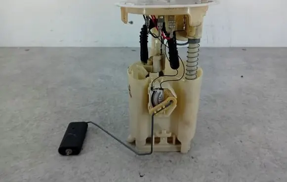 Peugeot 607 In-tank fuel pump 9633294680