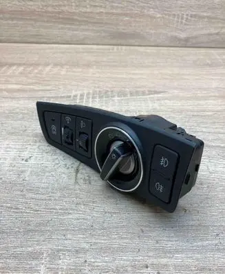 Hyundai i40 Light switch 933003Z970 39R1051000 V58