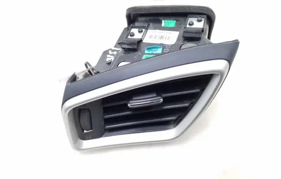 Nissan Qashqai Dashboard side air vent grill/cover trim 687614EA0A