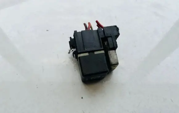 Volkswagen PASSAT B3 Other relay 141951253b