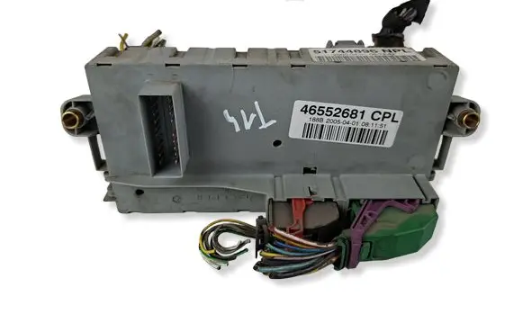Fiat Punto (188) Fuse module 46552681 46552681CPL