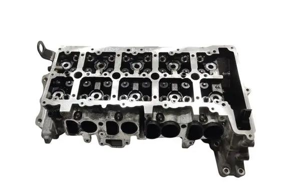 Toyota Corolla Verso E121 Engine head 7812608