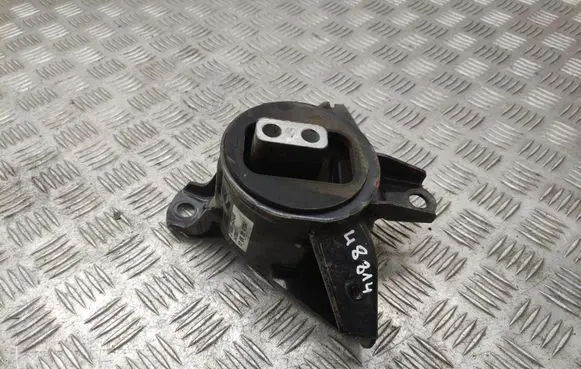 KIA Sorento Engine mount bracket 21830C5400