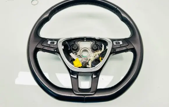 Volkswagen Jetta VI Steering wheel 5C0419091BL 328714A00197 62128017A