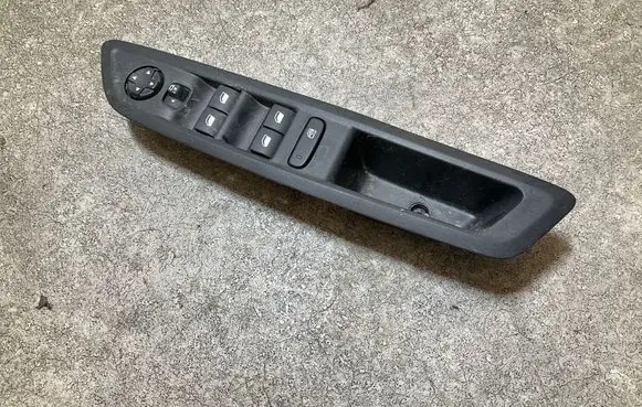 Citroen C4 III e-C4 Electric window control switch 1051977299 98421760ZD