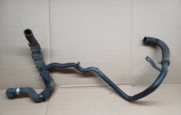 Volkswagen PASSAT B8 Engine coolant pipe/hose 5Q0122073AL