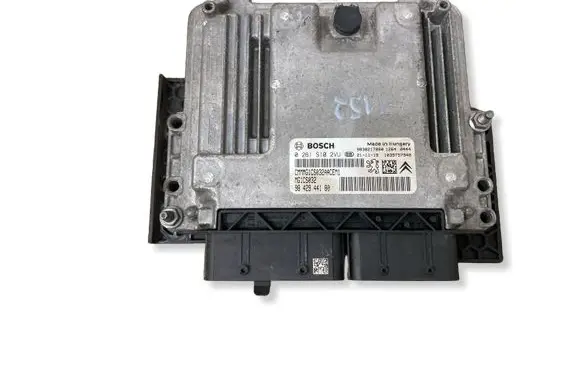 Peugeot 208 II Engine control unit/module 9842944180