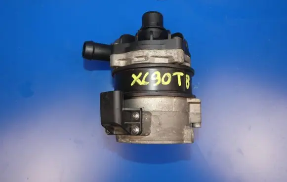 Volvo XC90 Electric auxiliary coolant/water pump 31338399 701360550