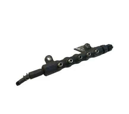 Toyota Avensis T250 Fuel main line pipe