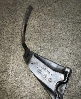 BMW 5 E34 Engine mounting bracket 1133362