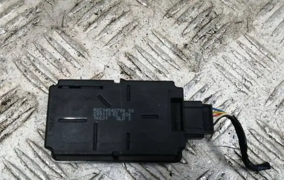 Suzuki Swift III Other control units/modules 3716052R00 S180036053D