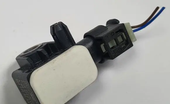 Mercedes-Benz B W246 W242 Sensor A1668210151