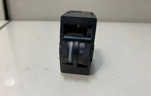 Seat Ibiza III (6L) Headlight level height control switch 6L0919094B