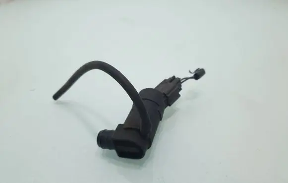 Ford Mondeo MK IV Windscreen/windshield washer pump 1S7117K624D