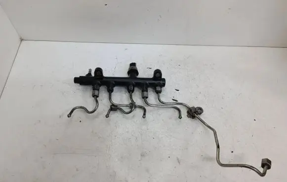 Citroen C4 II Picasso Fuel main line pipe