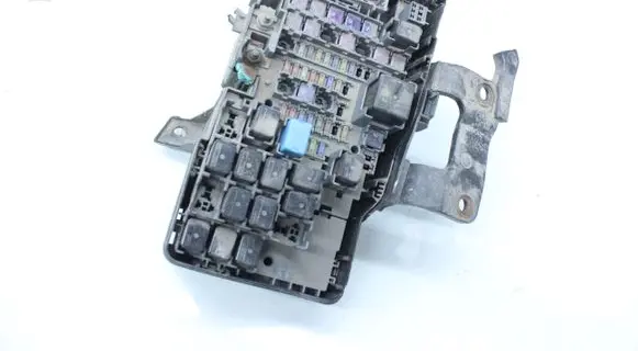 Mazda 6 Fuse module