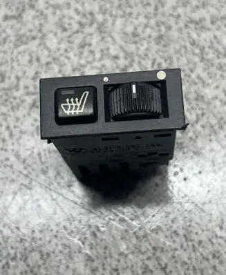 BMW 5 E39 Seat heating switch 61318352259