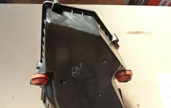 Air filter box
