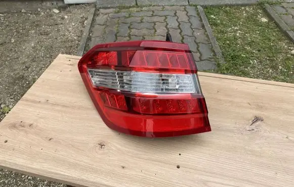 Rear/tail lights