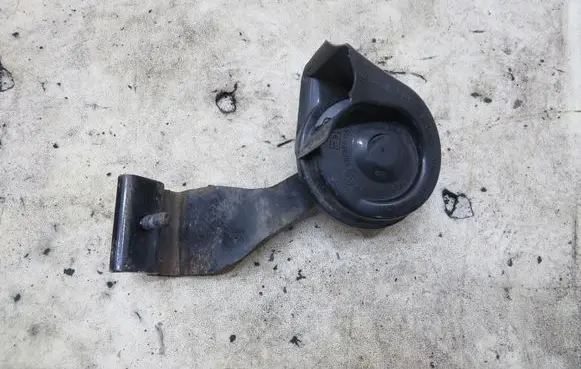 Renault Twingo III Horn signal KRIS235789