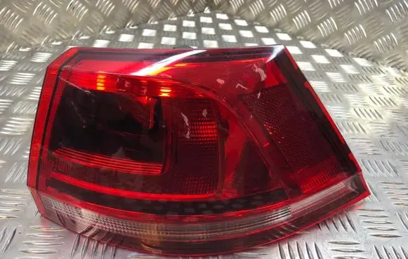Volkswagen Golf VII Rear/tail lights 5GM945096E