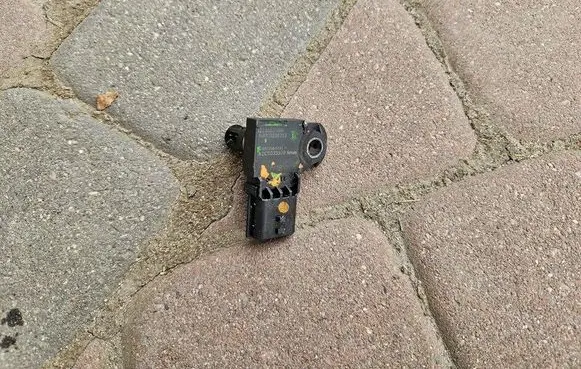 Opel Vivaro Air pressure sensor 223653148R H8201038353 8201038353