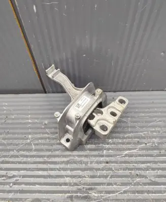 Volkswagen Tiguan Engine mount vacuum valve 5WA199262AQ