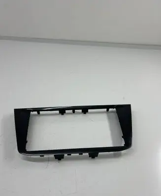 Volkswagen Tiguan Radio/GPS head unit trim 5NN858069B