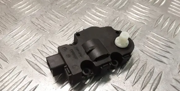 Land Rover Evoque I Air flap motor/actuator EFB490