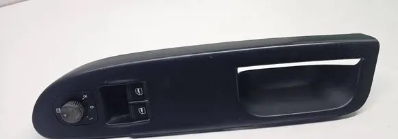 Volkswagen PASSAT B6 Front door window switch trim 3C1867171C