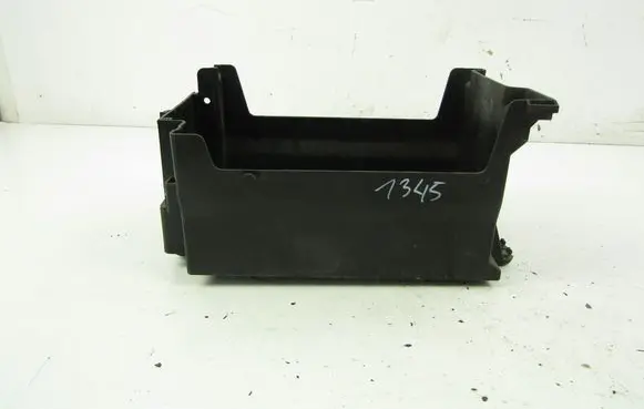 Opel Insignia A Battery tray 13310739