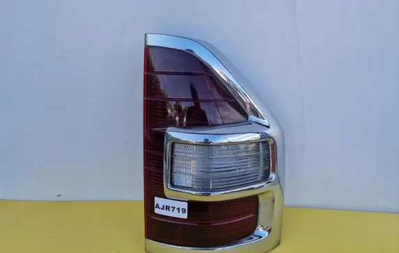 Mitsubishi Pajero Rear/tail lights set 